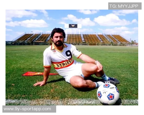 穆勒与德赖塞特尔亲密合影社交媒体上互称传奇人物